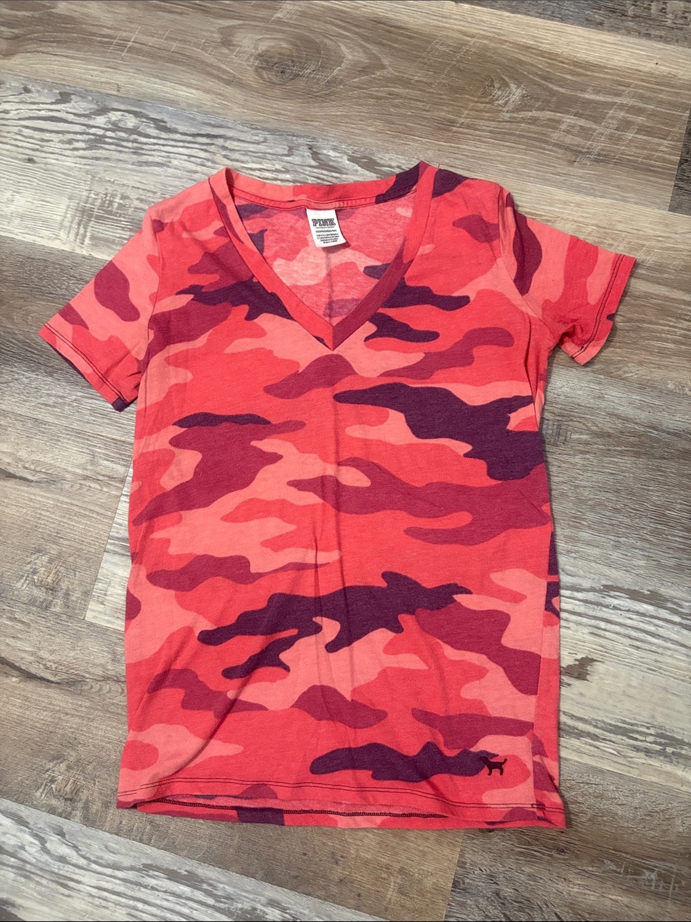 PINK Victoria's Secret Coral and Magenta Camo V-Neck Kids Tee